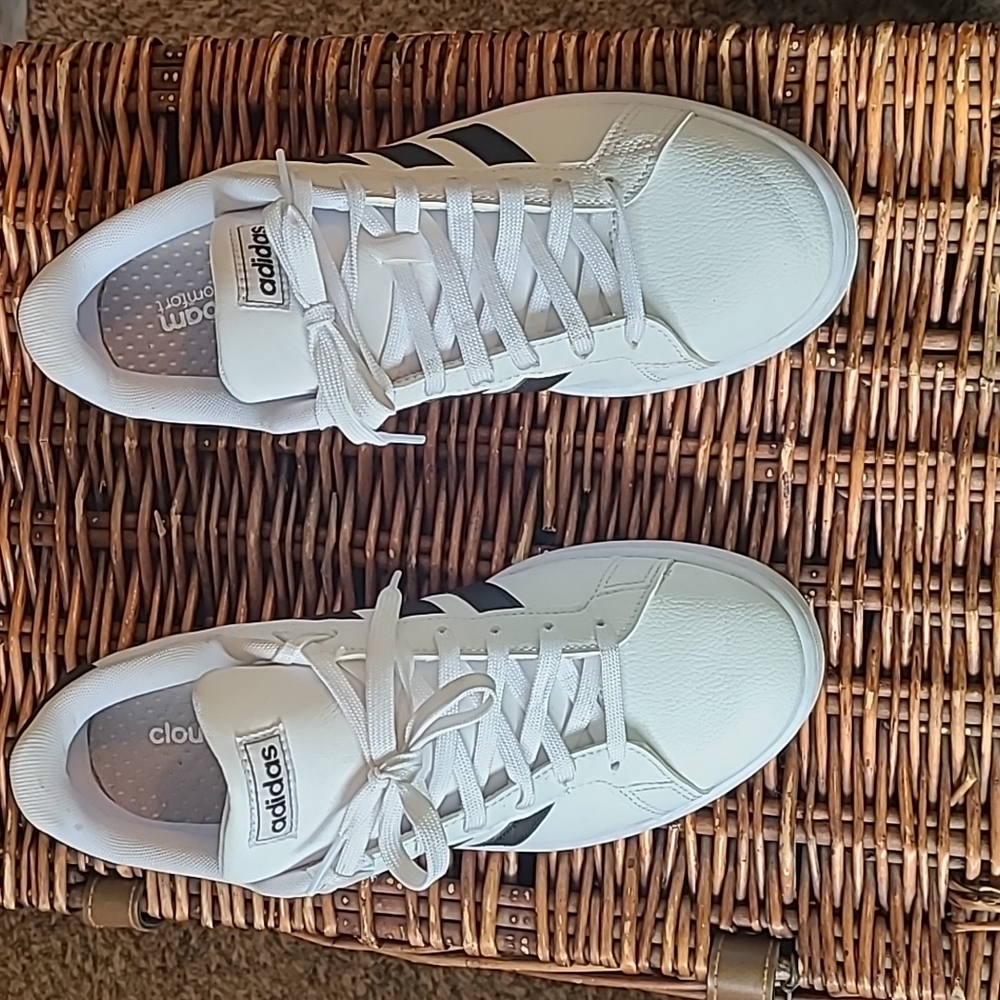 Women's ADIDAS Grand Court sneakers